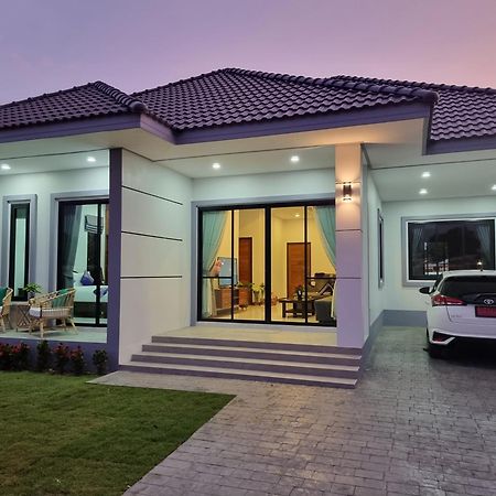 Baan Dalah Buriram Villa ภายนอก รูปภาพ
