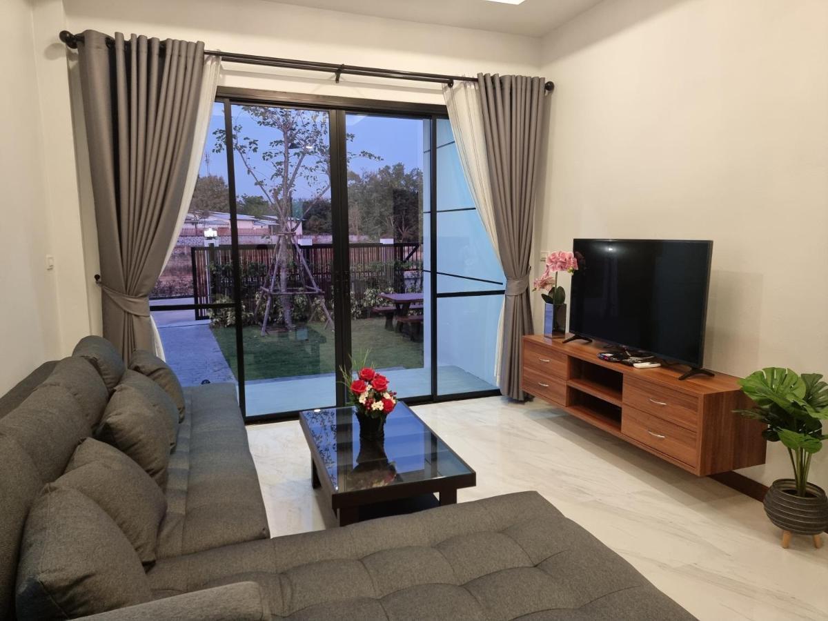 Baan Dalah Buriram Villa ภายนอก รูปภาพ
